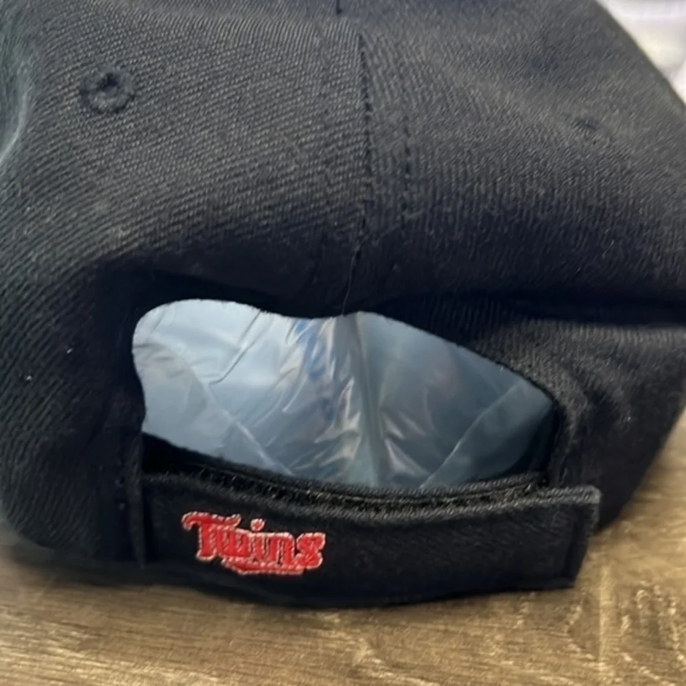 Classic Minnesota Twins MLB Ballcap - Picture 2 of 5